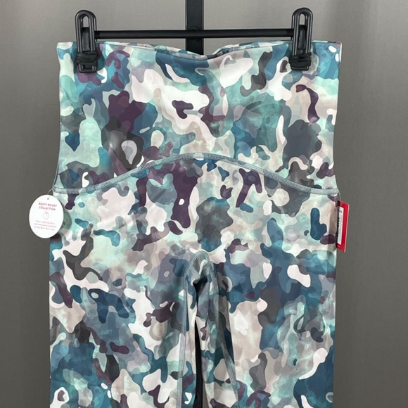 NEW Spanx Pants Womens Medium blue green purple camo athletic leggings gym - Picture 2 of 13